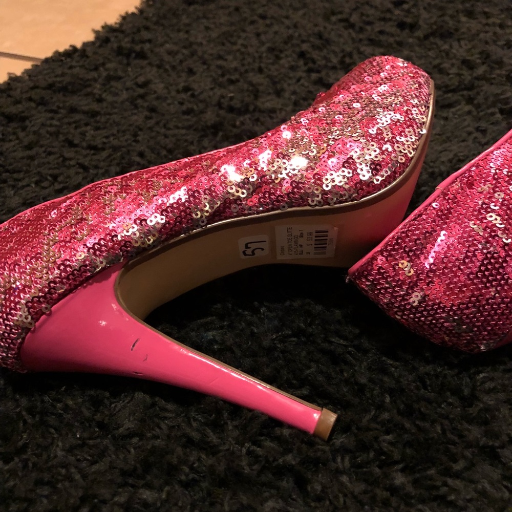 High Heels - Picture 3 of 4